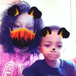 Meet your Posher, Dionne